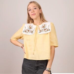 Meadows Buckthorn Butter Yellow Top with Zipper in the Back, size 10.